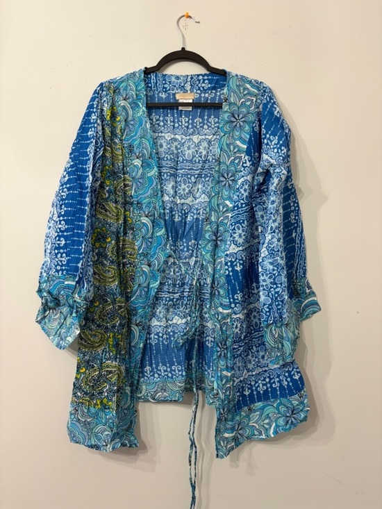 Collectioneighteen Jackets & Blazers - Blue Floral Printed Women's Cover-Up Kimono